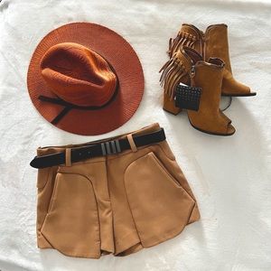 L.A.M.B. Gwen Stefani Tan Caramel Shorts w/ Leather Belt Fits XS & S #luxury